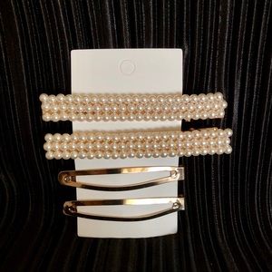 Vintage gold plated pearl hair clip set